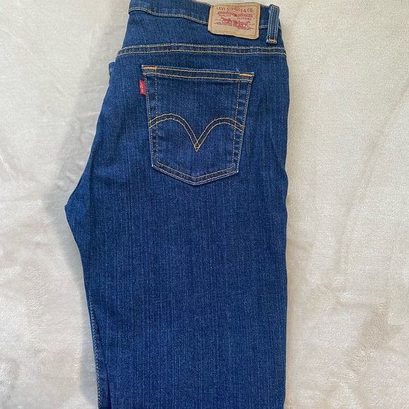 Levis 515 Bootcut Jeans - Picture 2 of 7